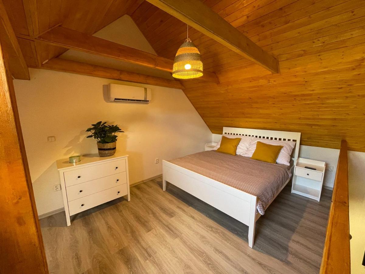 Vinny Sklep U Mna Mutěnice Extérieur photo