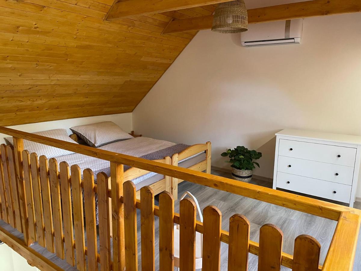 Vinny Sklep U Mna Mutěnice Extérieur photo