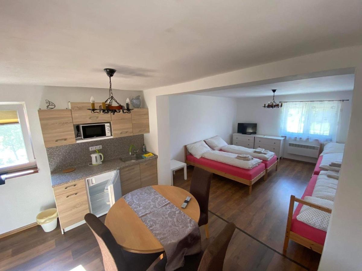 Vinny Sklep U Mna Mutěnice Extérieur photo