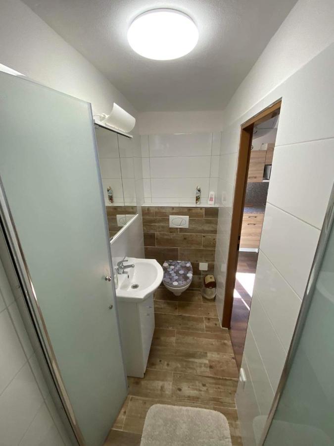Vinny Sklep U Mna Mutěnice Extérieur photo