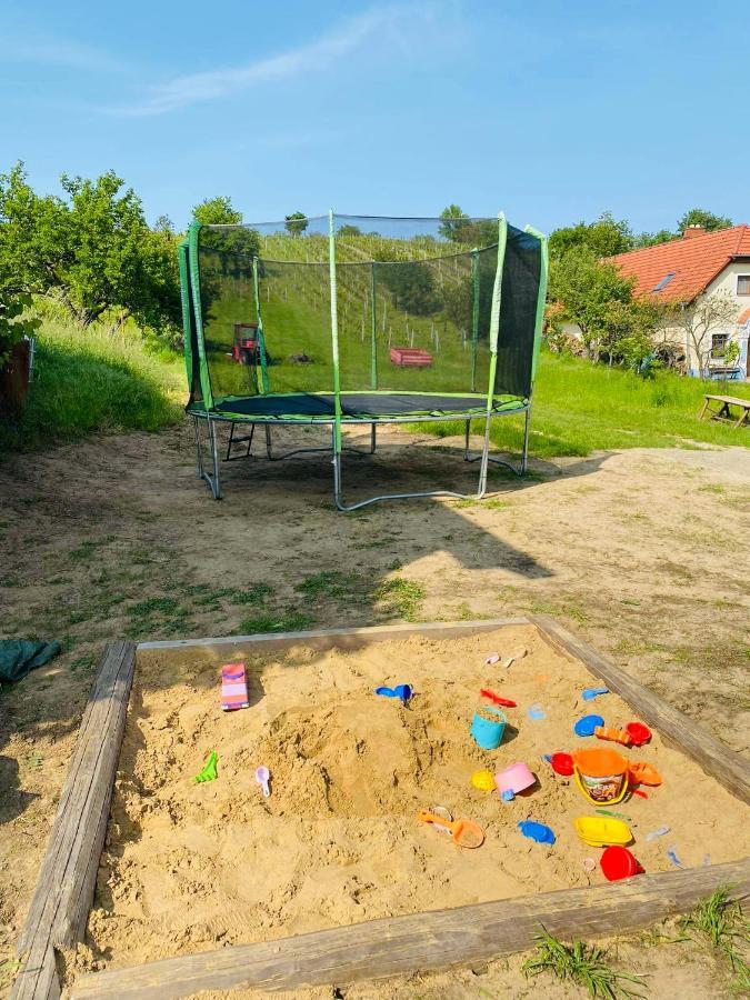 Vinny Sklep U Mna Mutěnice Extérieur photo
