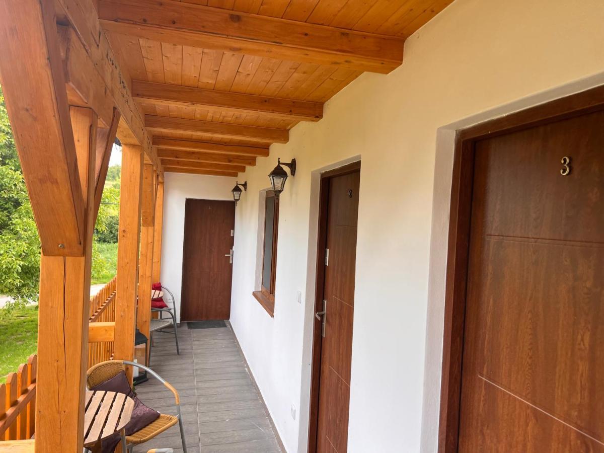 Vinny Sklep U Mna Mutěnice Extérieur photo